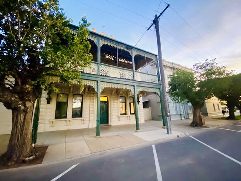 Balcony Level - Heygarth House - Port Of Echuca Townhouse - Events Australia 2
