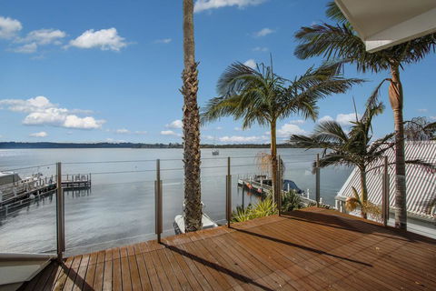 Bancroft Bay Frontage - Tourism Bookings 1