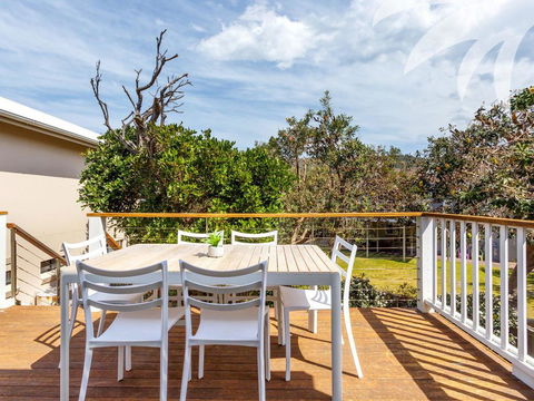 Banksia - Tourism Bookings 3