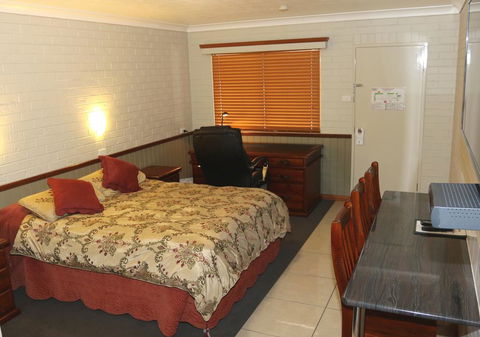 Barcaldine Country Motor Inn - Events Australia 2