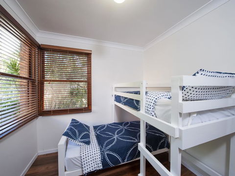 Barefoot Beach House, 24 Essendene Road - Events Australia 2