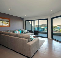 Barefoot Bliss  Fingal Bay - Tourism Bookings