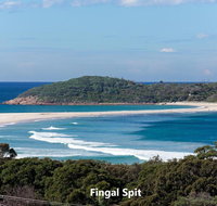 Barefoot' 7/44 Marine Drive - Fabulous Fingal Bay - Tourism Bookings
