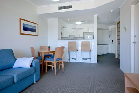 Barrington, 713/35-45 Shoal Bay Road - Events Australia 3