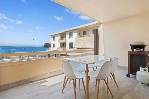 Bay Village, Unit 11/47 Shoal Bay Road - Events Australia 3