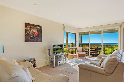 Beach Breakers Apartment - Stunning Views - Events Australia 0