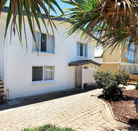 Beachcomber Unit 4- Beachside Unit - - Events Australia