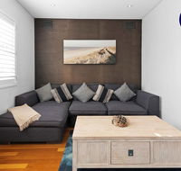 BEACHFRONT APARTMENT // DREAM LOCATION // CLOEY2 - Events Australia