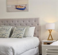 Beachfront by the CC - Family friendly plunge pool steps to the beach - Events Australia