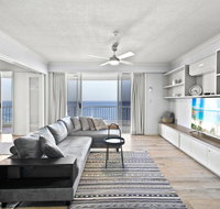 Beachfront Luxury 3 bedroom in the heart of Surfers Paradise - Ocean views plus indoor/outdoor pool - Events Australia