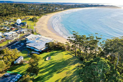 Beachfront One, Mollymook - Events Australia 3