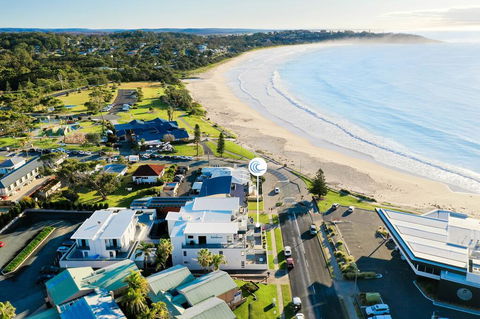 Beachfront One, Mollymook - Events Australia 1