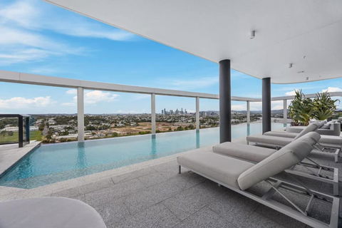 Rivello Apartments - Free Secure Car Park, 6km To City, Ferry Terminal, Eat Street, Rooftop Pool, Sauna, Portside Dinning - Events Australia 1