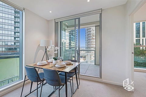 REST COLLECTION Apartments On Collins Docklands - Events Australia 3