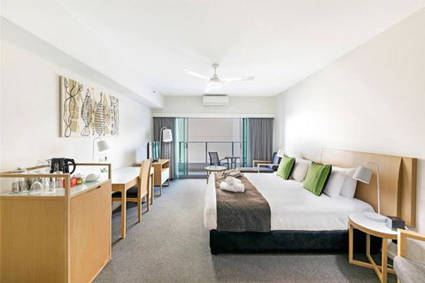 Resort-Style Sister Studios - Double Delight In The CBD - Tourism Bookings 0