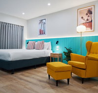 Red Star Palm Beach - Accommodation Europe