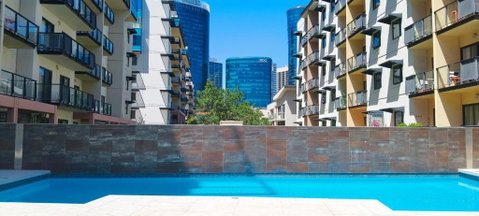 Resort-style Living In Perth CBD - 2X2 Apt - Tourism Bookings 0