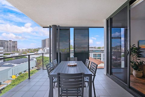 Regatta Hideaway - A Breezy Balcony Residence - Tourism Bookings 1