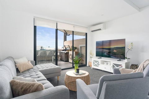 Relax @ Oceania Gerringong - Events Australia 0