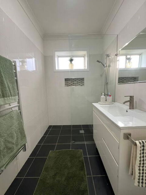 Renovated 3 Bedroom House - Events Australia 2
