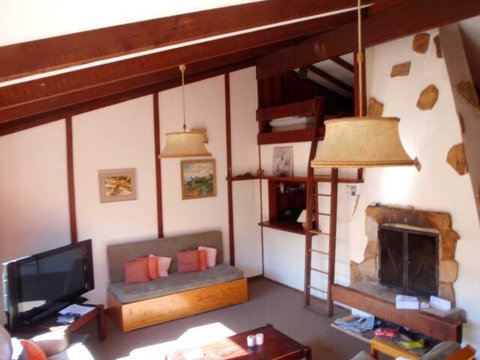 Retro 2 Bedroom Apartment - Accommodation Europe 0