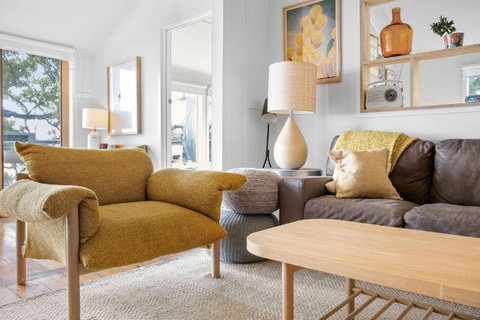 Retro Beach Vibes - Accommodation Europe 3