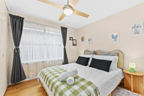 Retro Retreat - Mornington - Events Australia 1