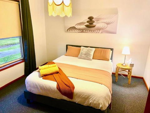 Retro Riverside Redan, Ballarat - Accommodation Europe 1