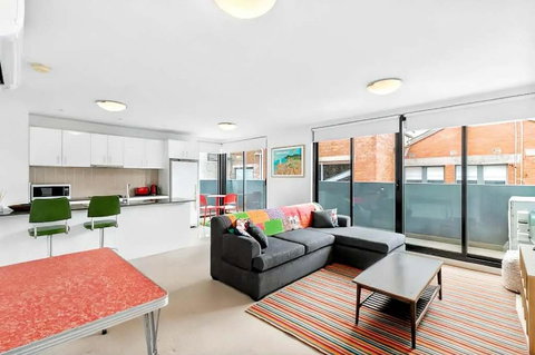 Right In The Centre Of Town - Events Australia 1