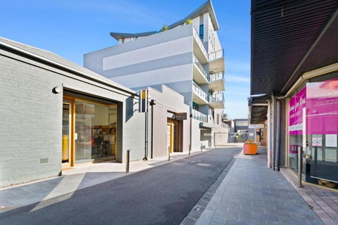 Right In The Centre Of Town - Events Australia 3