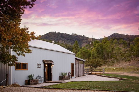 Riverlea Stables- Style And Charm Await You! - Tourism Bookings 0