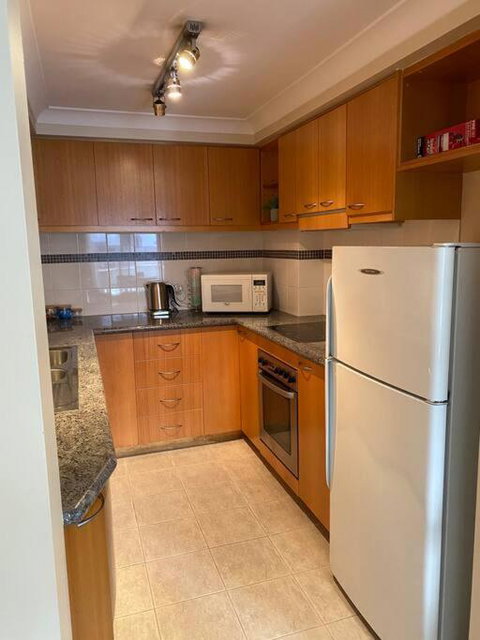 RIVERSIDE CITY VIEW PARKING NETFLIX WIFI WINE FREE - Tourism Bookings 2