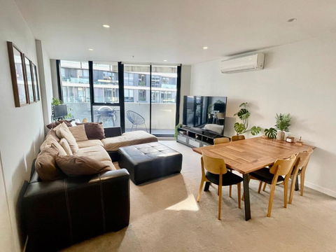 Riverside Retreat - Tourism Bookings 0