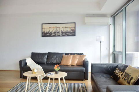 RiverView Spacious 3BR2Bath2Car WifiPoolGym Crown - Events Australia 0