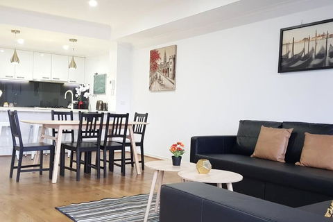 RiverView Spacious 3BR2Bath2Car WifiPoolGym Crown - Events Australia 2