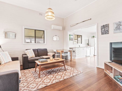 Rosena - The Classic Beach House - 5 Cashmore Street - Events Australia 0