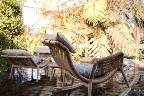 Romantic Garden Cottage With Home Cinema - Tourism Bookings 2