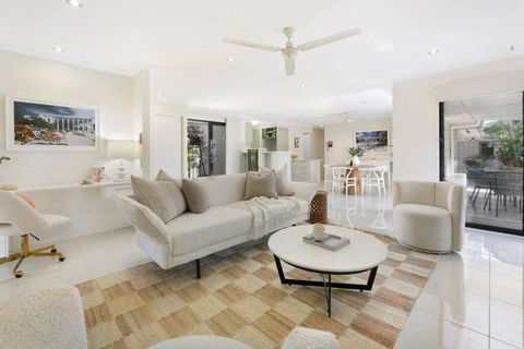 Riviera Road Miami - 4BRM Dual Villa - Events Australia 0