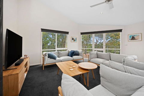 Roadknight Ocean Road View 236 - Events Australia 1