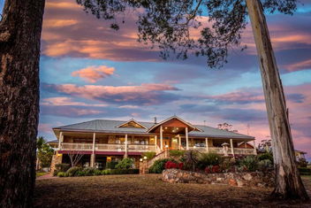Robyn\'s Nest Lakeside Resort with Events Australia