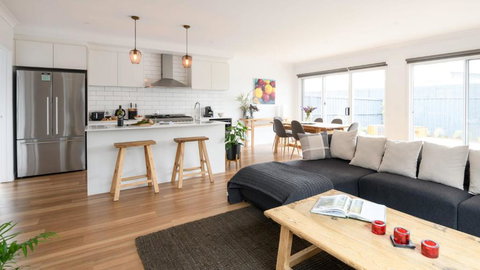 Rock Cottage - Events Australia 1