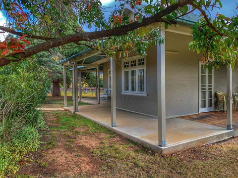Roma Cottage On Roma Orchard - Tourism Bookings 2