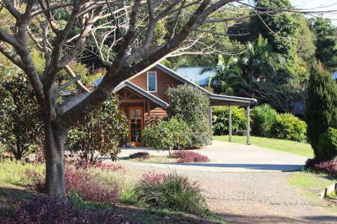 Romantic Lakeview Cottage - Events Australia 0