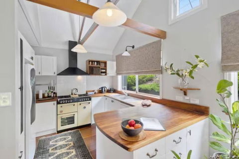 Romantic Lakeview Cottage - Events Australia 2