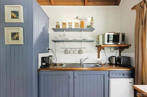 Romantic Tricklebeck Spa Cottage - Events Australia 2