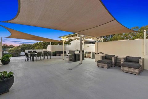 Rooftop Island Sunsets - Events Australia 0