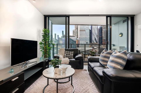 Rooftop Pool 2BR Apartment At Marvel Stadium With Free Parking - Events Australia 1