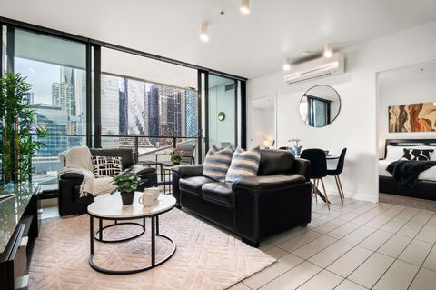 Rooftop Pool 2BR Apartment At Marvel Stadium With Free Parking - Events Australia 0