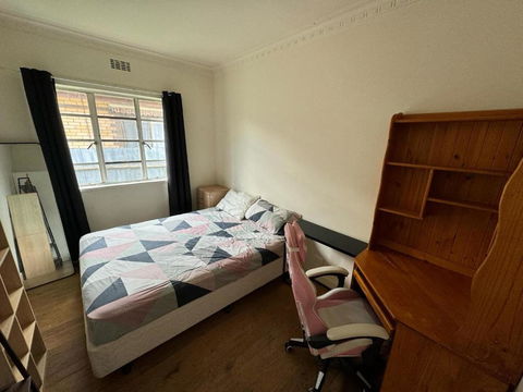 Room Near To Melbourne Airport & Train Station - Events Australia 3