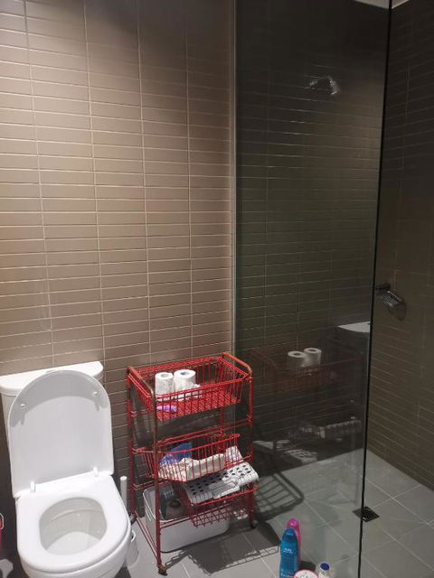 Room With King-size Bed Close To Melbourne CBD & Southern Cross Station - Events Australia 1
